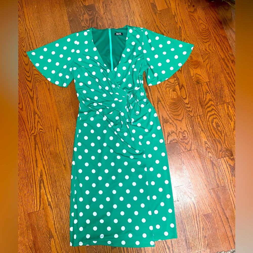 Green w/ white polka dot wrap dress